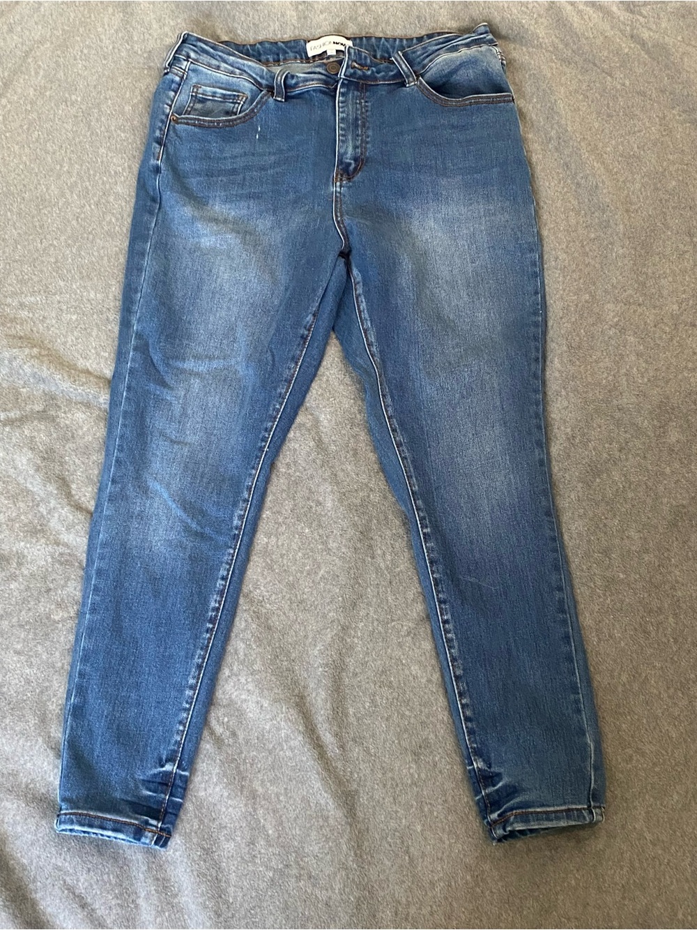 Fashion Nova Women's Blue Slim Jeans